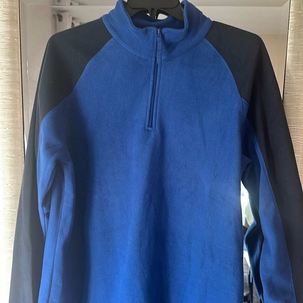 Men’s NWOT size XL fleece pull over. Blue and black
